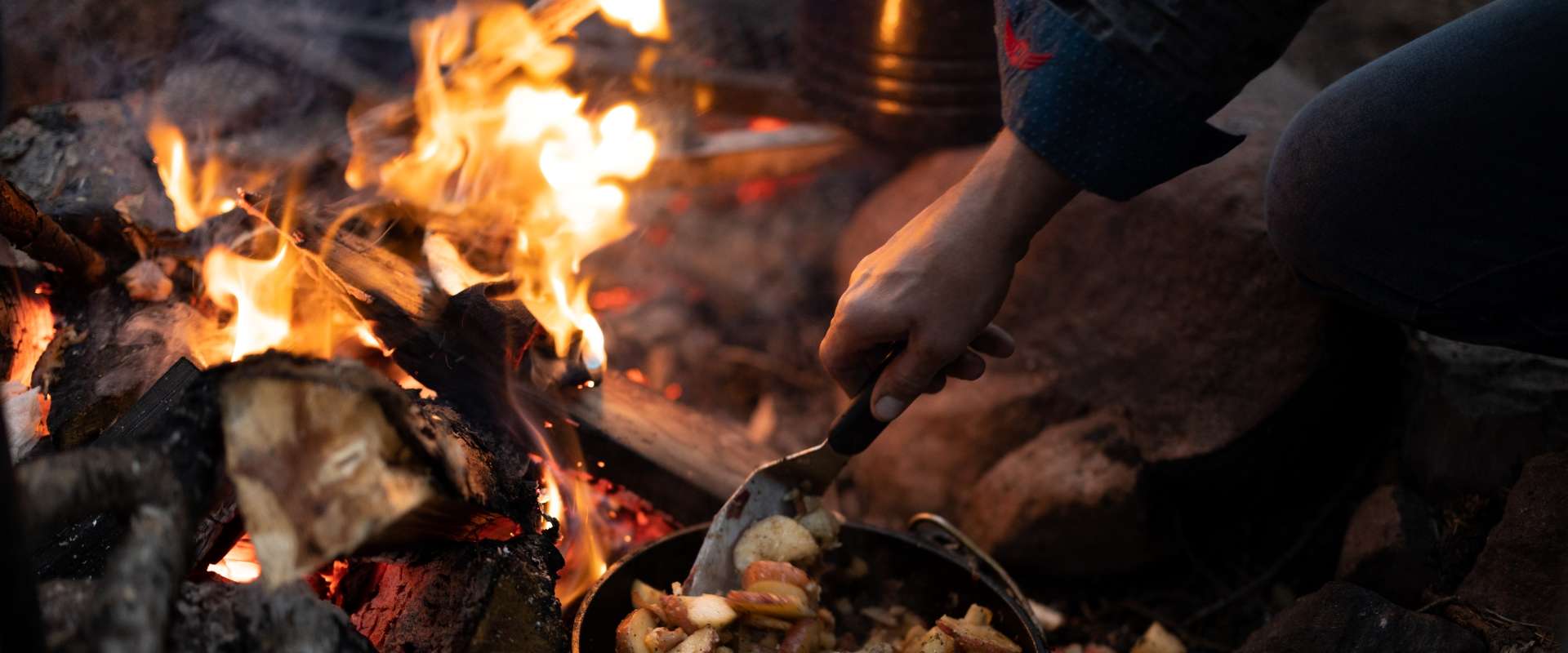 dutch oven resized.jpg dutch oven resized.jpg